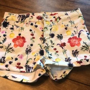 Super cute H&M shorts. NWT